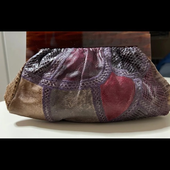 Vintage (80s) Varon Snakeskin & Leather Clutch Purse With Tortoise Lucite Frame - Picture 2 of 5